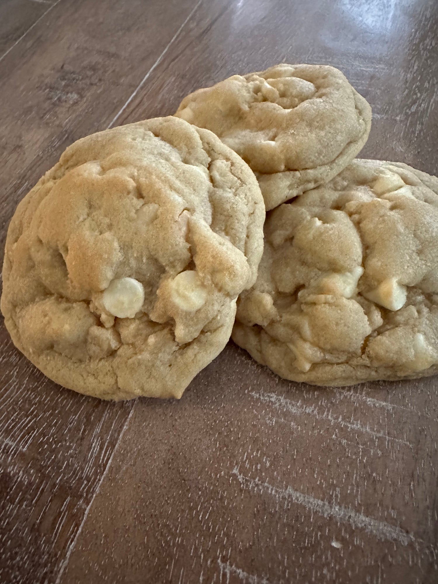white chocolate macadamia cookies